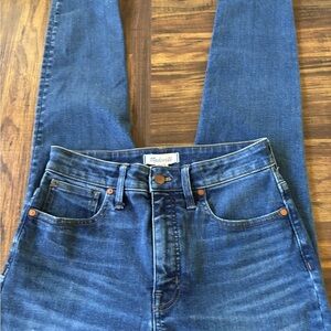 Madewell Curvy High-Rise Skinny Jeans in Dark Blue Wash / 28